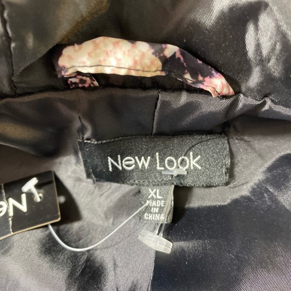 NWT New Look jacket, Polk snakeskin. Size XL - Picture 6 of 9